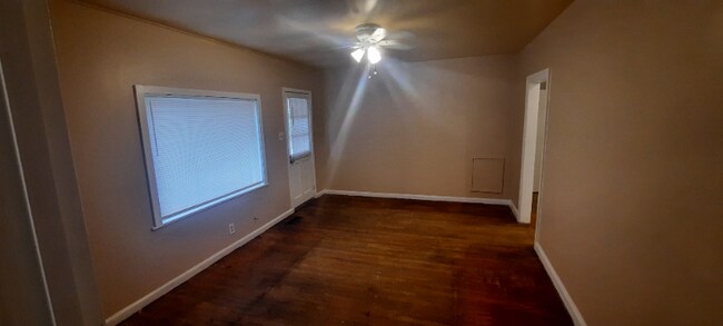 Foto del edificio - 1614 Elizabeth Rd