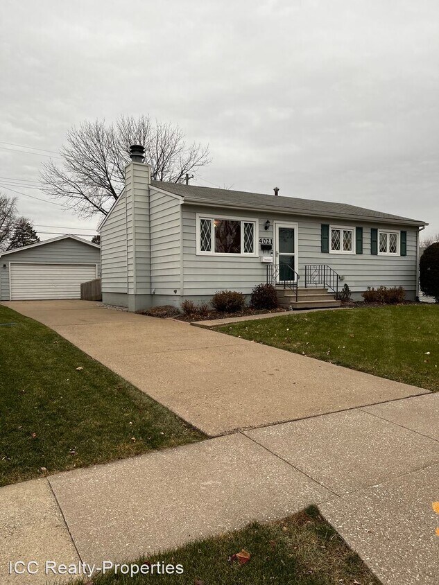 Foto del edificio - 3 br, 2 bath House - 4021 10th Street