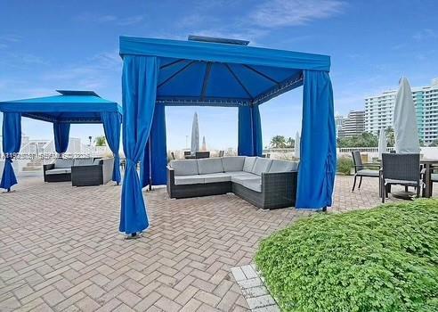 Foto del edificio - 5401 Collins Ave