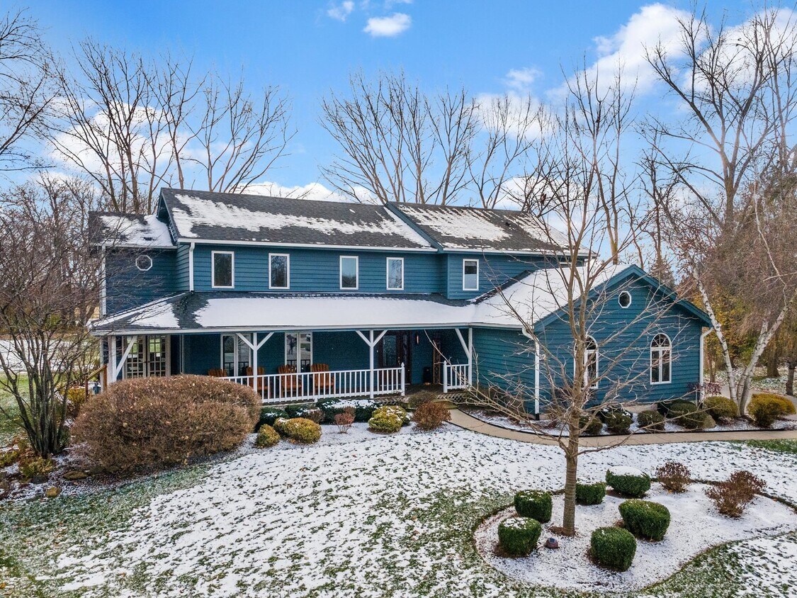 Foto principal - 32 Lake View Rd