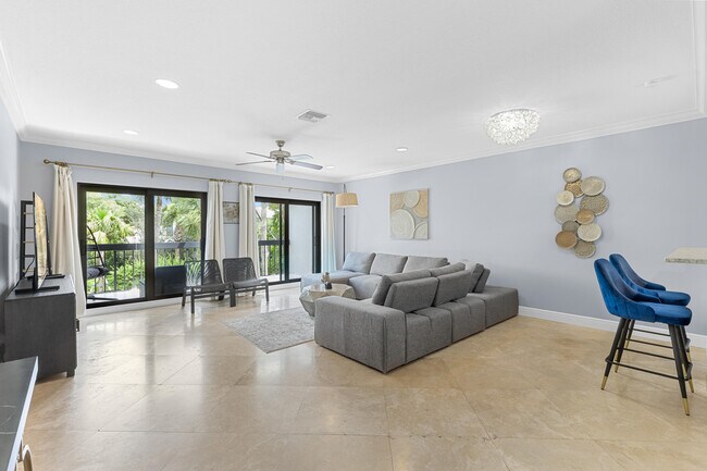 Building Photo - 11397 Pond View Dr