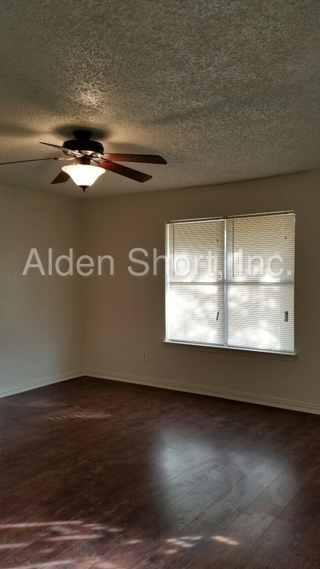 Building Photo - 1209 High Country Dr