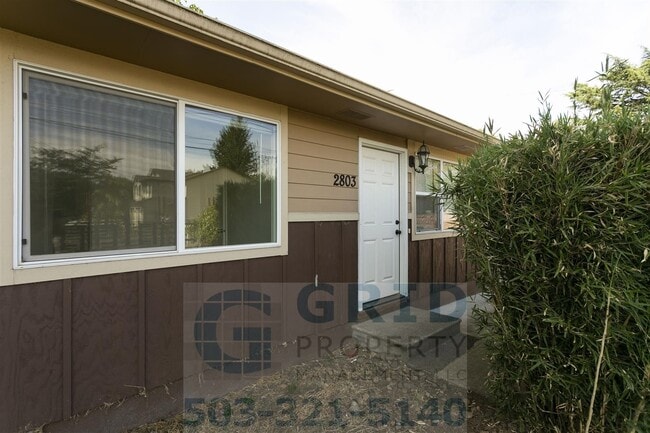 Building Photo - GPM639 - 2801-2803 SE 125th Avenue (T1)