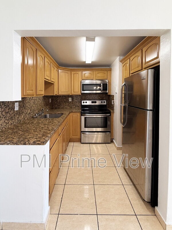 Foto del edificio - 495 NW 72nd Ave