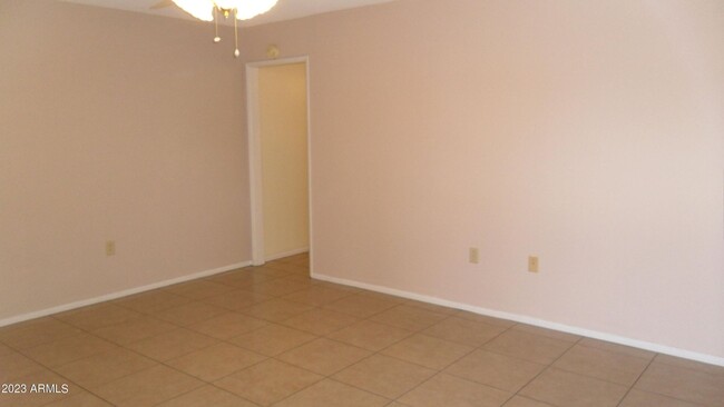 Building Photo - Nice 2 Bed Sun City Home!