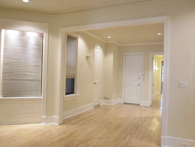 Vestíbulo / Sala de estar - 127 West 56th Street