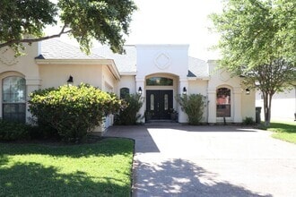 Building Photo - 10514 Winrock Dr