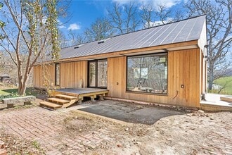 Building Photo - 1591 Commodore Perry Hwy