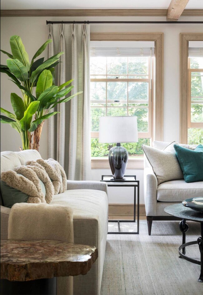 Foto del edificio - 68 Mill Hill Ln