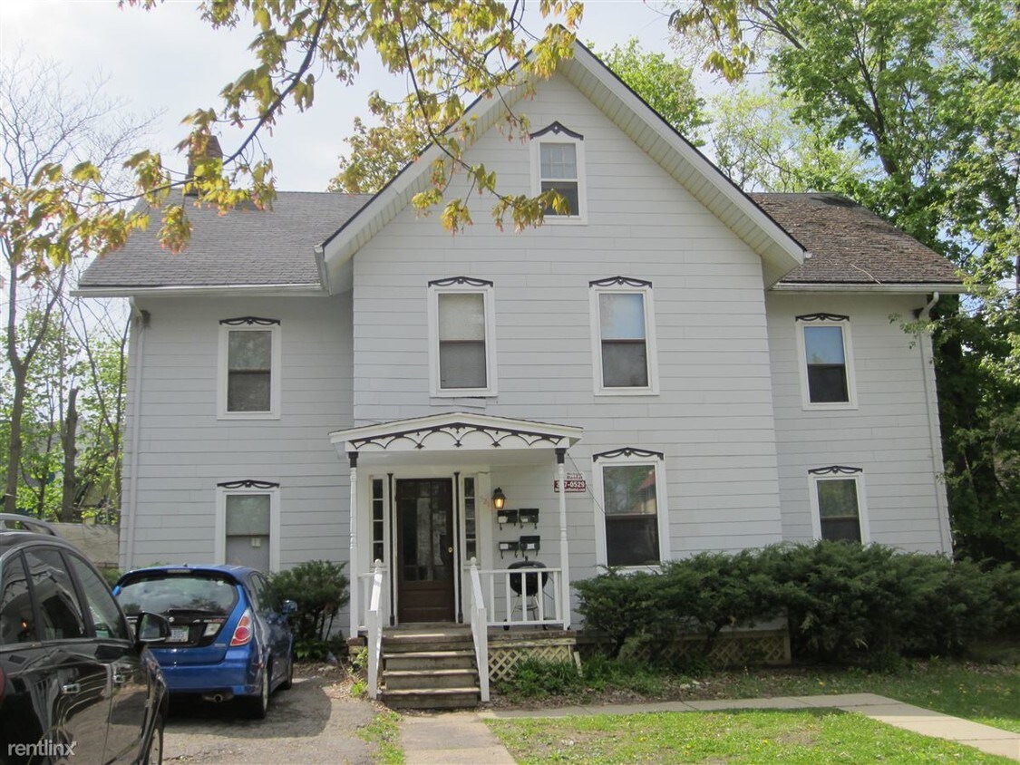 Primary Photo - 521 N Division St