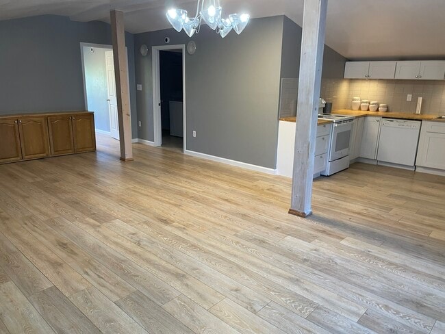 Foto del edificio - 1818 Arden Ln