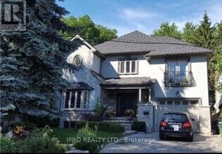 Building Photo - 11 Wesley Ave