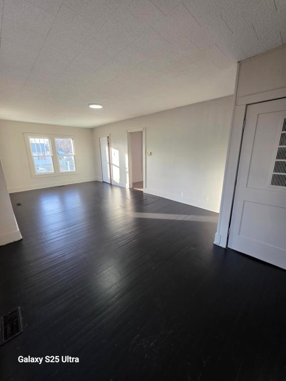 Building Photo - 2522 N Bell St