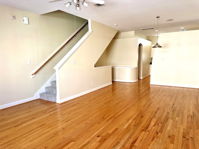 Building Photo - 2710 Hullsmith Dr