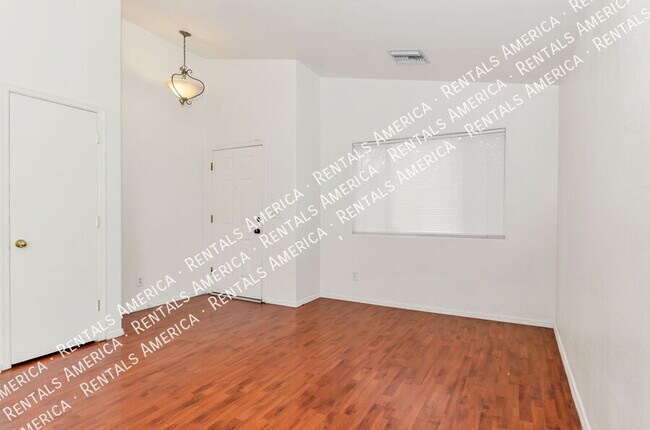 Foto del edificio - 1202 N Thunder Ridge Dr