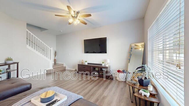 Foto del edificio - 250 Cape Harbour Loop