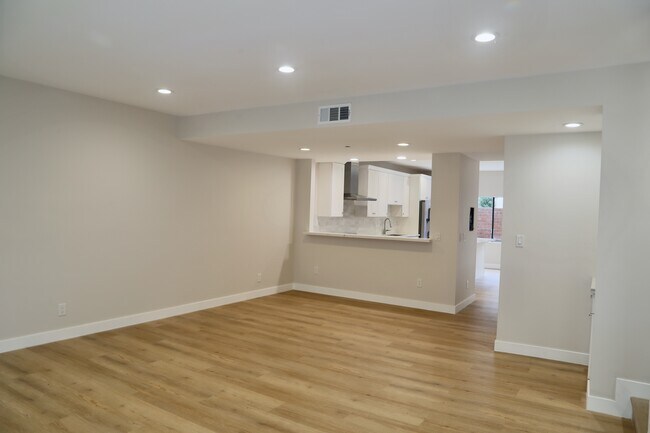 Foto del edificio - 407 W Duarte Rd