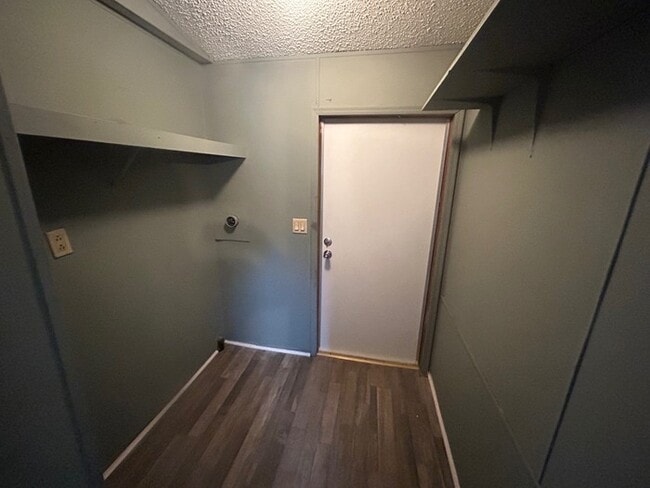 Building Photo - 201 Williams Cir