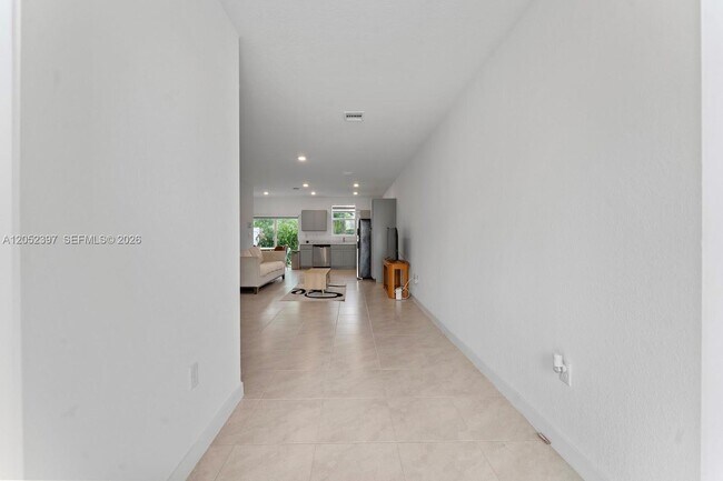 Foto del edificio - 336 NW 8th Ct