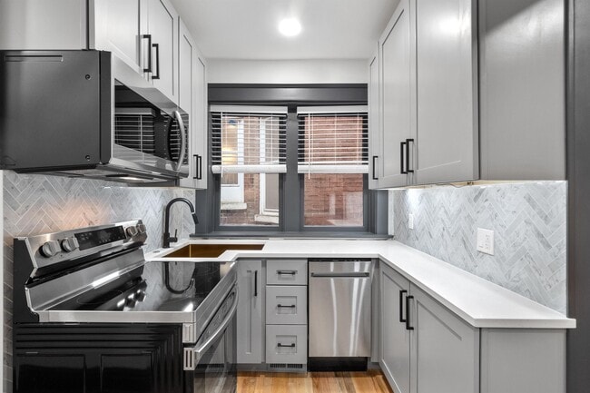 Building Photo - 4512 Chouteau Ave