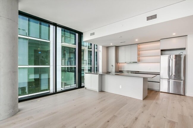 Foto del edificio - 610 Davis St