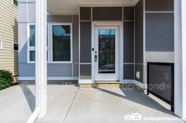 Building Photo - 1203 Bainbridge St