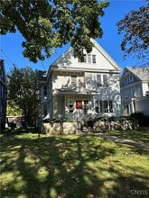 Building Photo - 1801 James St