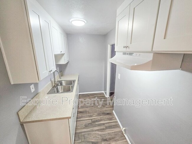 Building Photo - 974 Ashland Ave