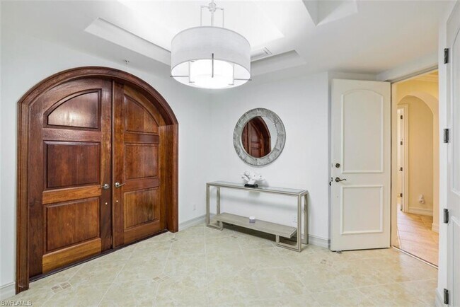 Building Photo - 10820 Vivaldi Ct
