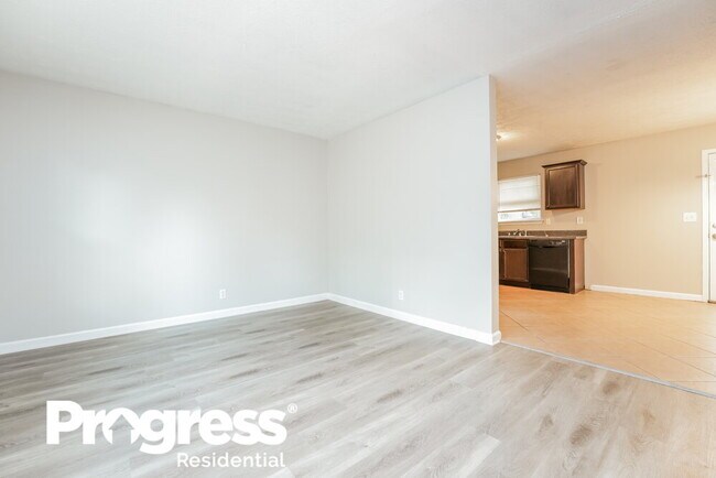 Building Photo - 2528 Kelly Lake Dr