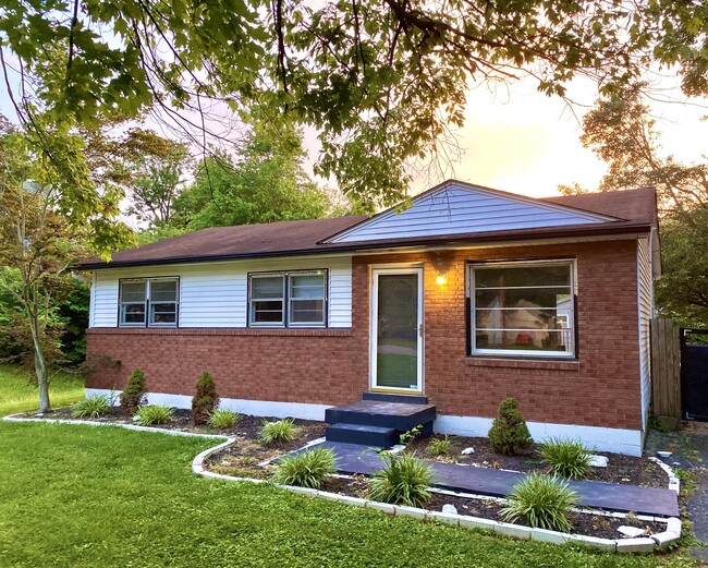 Foto del edificio - 9300 New Maple Rd