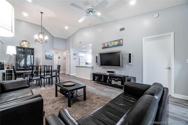 Building Photo - 9609 Riverside Dr