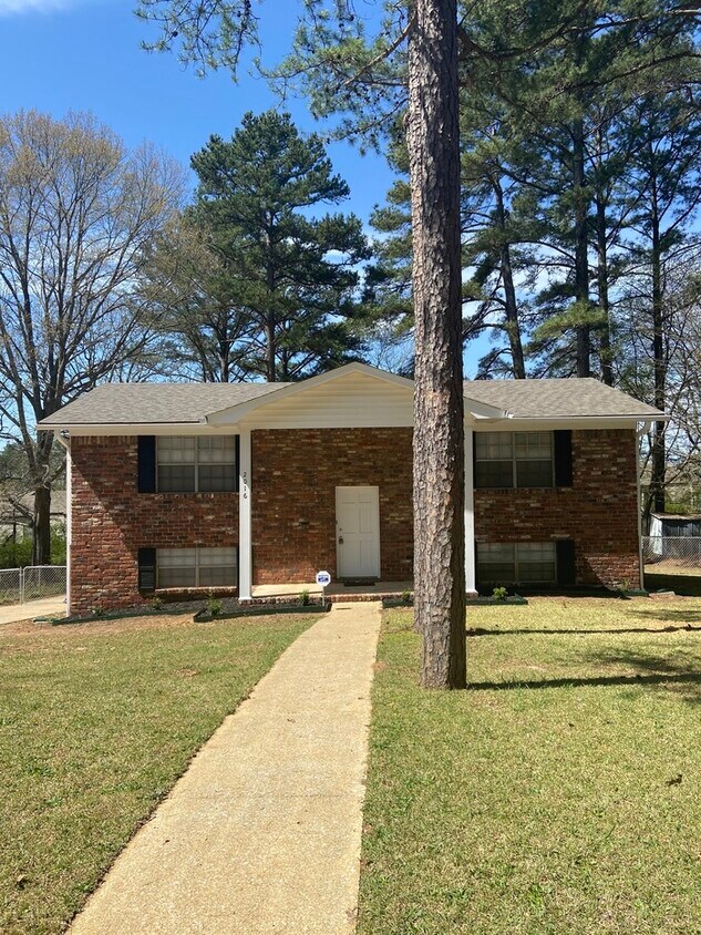 2016 4th St NE Center Point, AL 35215 House Rental in Center Point