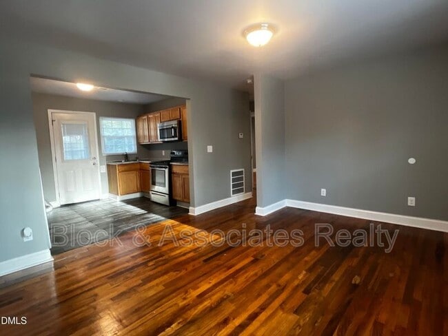 Foto del edificio - 807 Chatham St