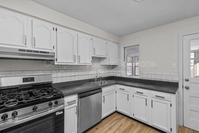 Building Photo - 9604 Colony Dr