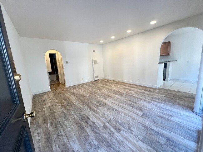 Foto del edificio - 3608 Keystone Av