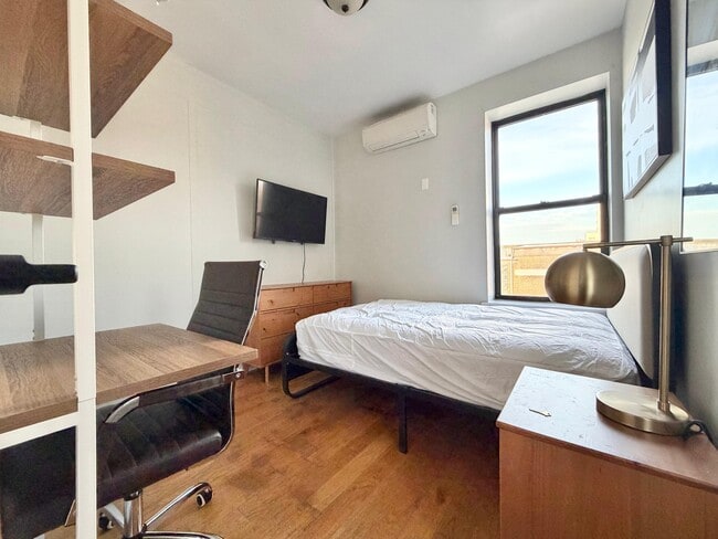 Foto del edificio - 11-09 36th Ave