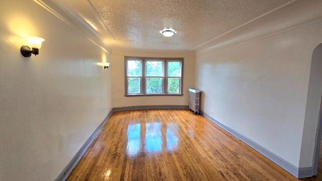 Building Photo - 834 N Massasoit Ave