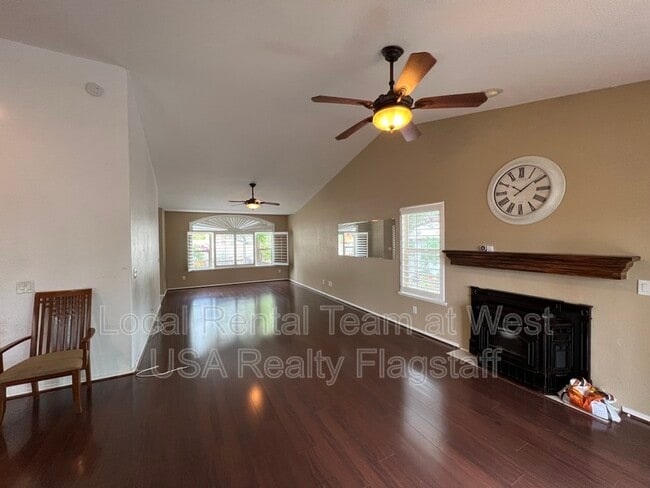 Building Photo - 1698 W University Heights Dr N