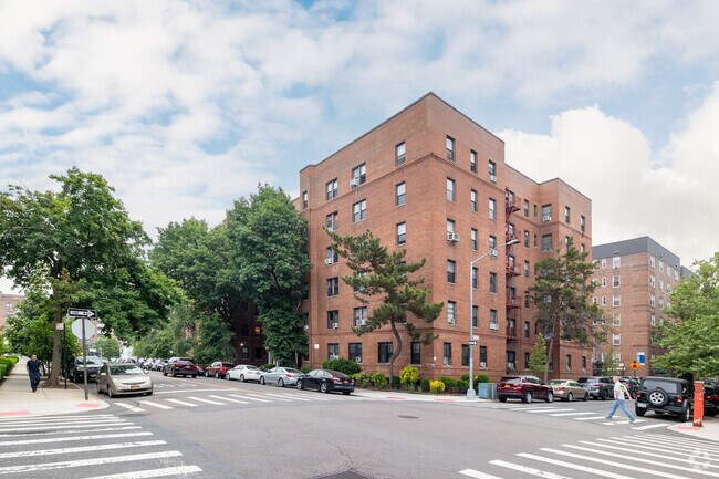 Foto del edificio - 10010 67th Rd