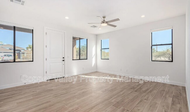 Foto del edificio - 35852 N 10th St