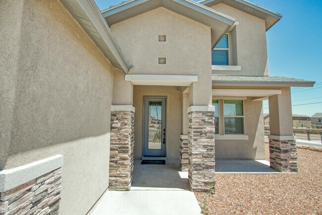Foto del edificio - 7896 Enchanted Path Dr