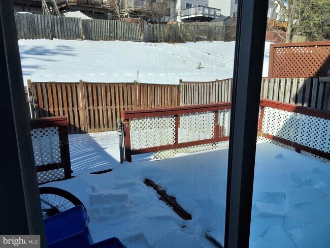 Foto del edificio - 19206 Esmond Terrace