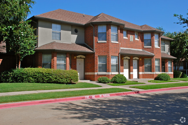 Foto del edificio - Frankford Townhomes