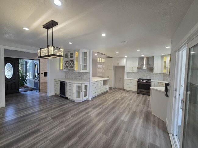 Foto del edificio - Beautiful Rental in Fountain Valley