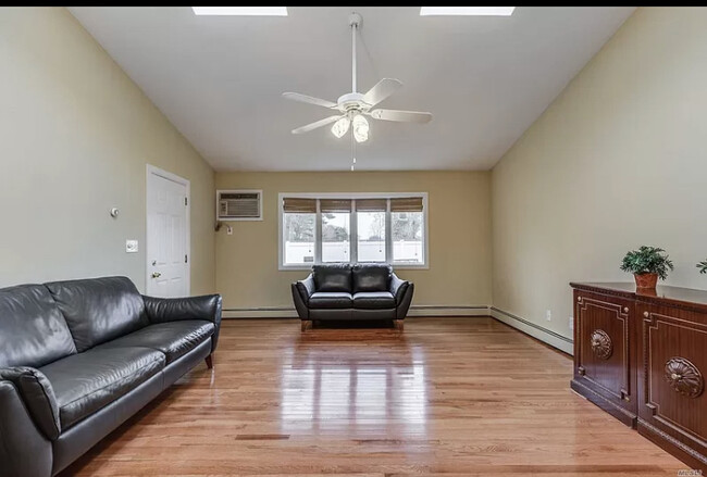 Living room - 8 Blueberry Ln