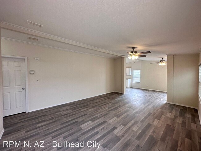 Building Photo - 3 br, 2 bath House - 935 Holly St.
