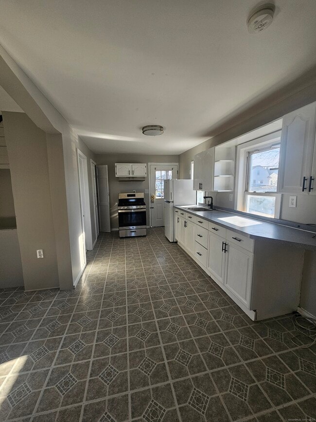 Foto del edificio - 370 Bruce Ave