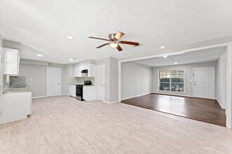 Building Photo - 314 Empress Dr