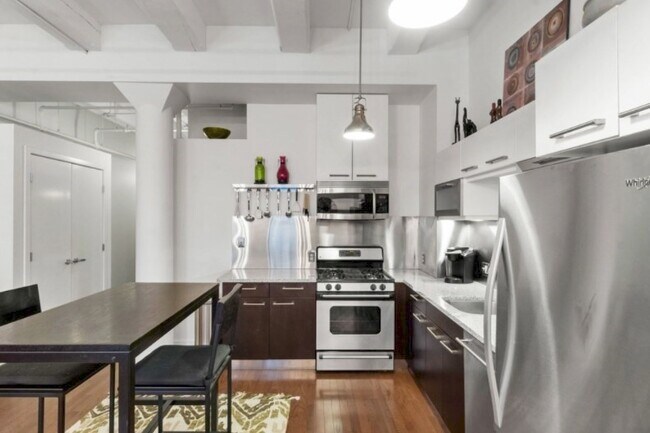 Foto del edificio - 88 Kingston St